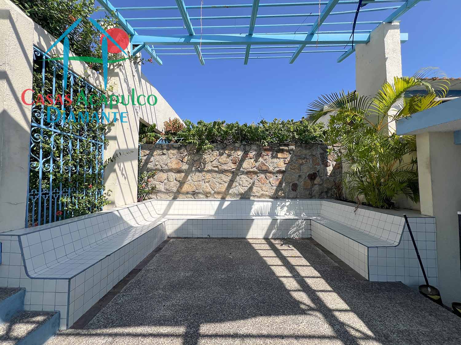 Centro Escolar La Paz sección primaria - Patio 1